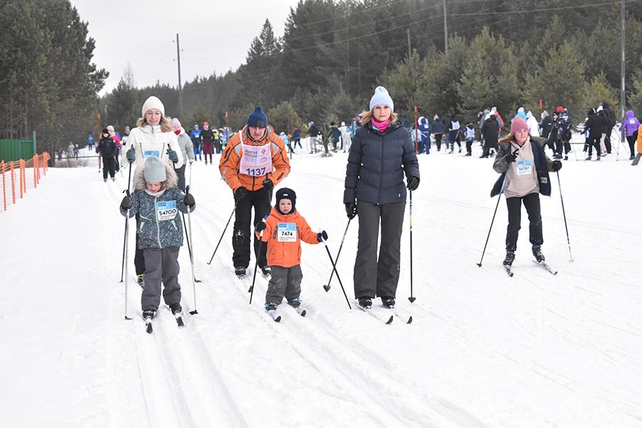 3600 первоуральцев вышли на «Лыжню России»